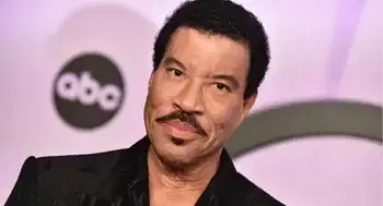 Lionel Richie fue hospitalizado luego de sentirse mal durante un concierto en EE. UU.