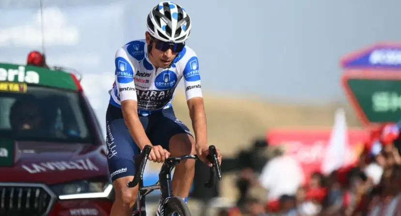 Brutal segundo puesto del colombiano Santiago Buitrago en la etapa 19 de la Vuelta a España