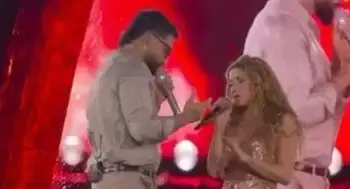Video | Sensualidad, complicidad y música: Shakira y Maluma se juntaron en Madrid para cantar ‘Agua’