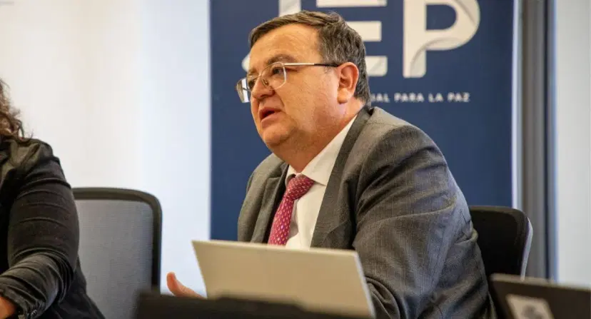 Alejandro Ramelli sobre presupuesto Alejandro Ramelli, presidente de la JEP, dijo que quedarían "inoperantes" por recorte presupuestal