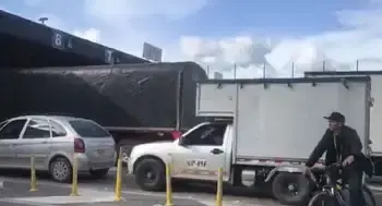 Calle 13 Trancón hoy en la salida de Bogotá por la calle 13: el tráfico está totalmente detenido