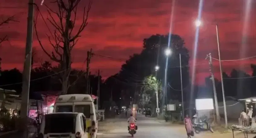 Ciclón Arnab Video | En medio del Halloween, el cielo en India ‘sangró’ con el paso del ciclón Arnab