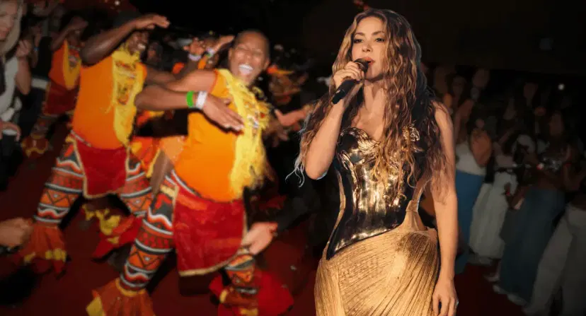 Hacedores del Carnaval de Barranquilla desfilaron en Macondo Park tras el show de Shakira. Así es el desfile del Carnaval de Barranquilla que cierra cada concierto de Shakira en Madrid