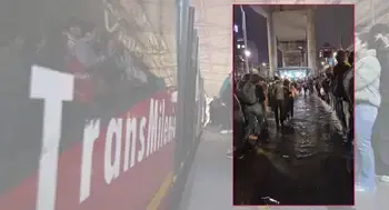 Hoy se registraron fuertes lluvias y los usuarios de TransMilenio las padecieron TransMilenio bajo el agua: usuarios sortean la 'pista de obstáculos' por las lluvias de hoy